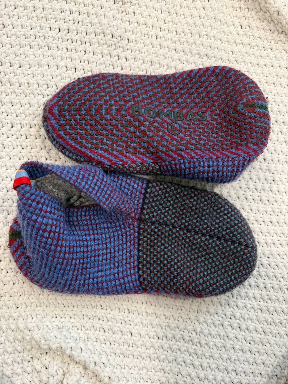 Bombas Women’s Gripper Slippers Size Large Blue Red Gray